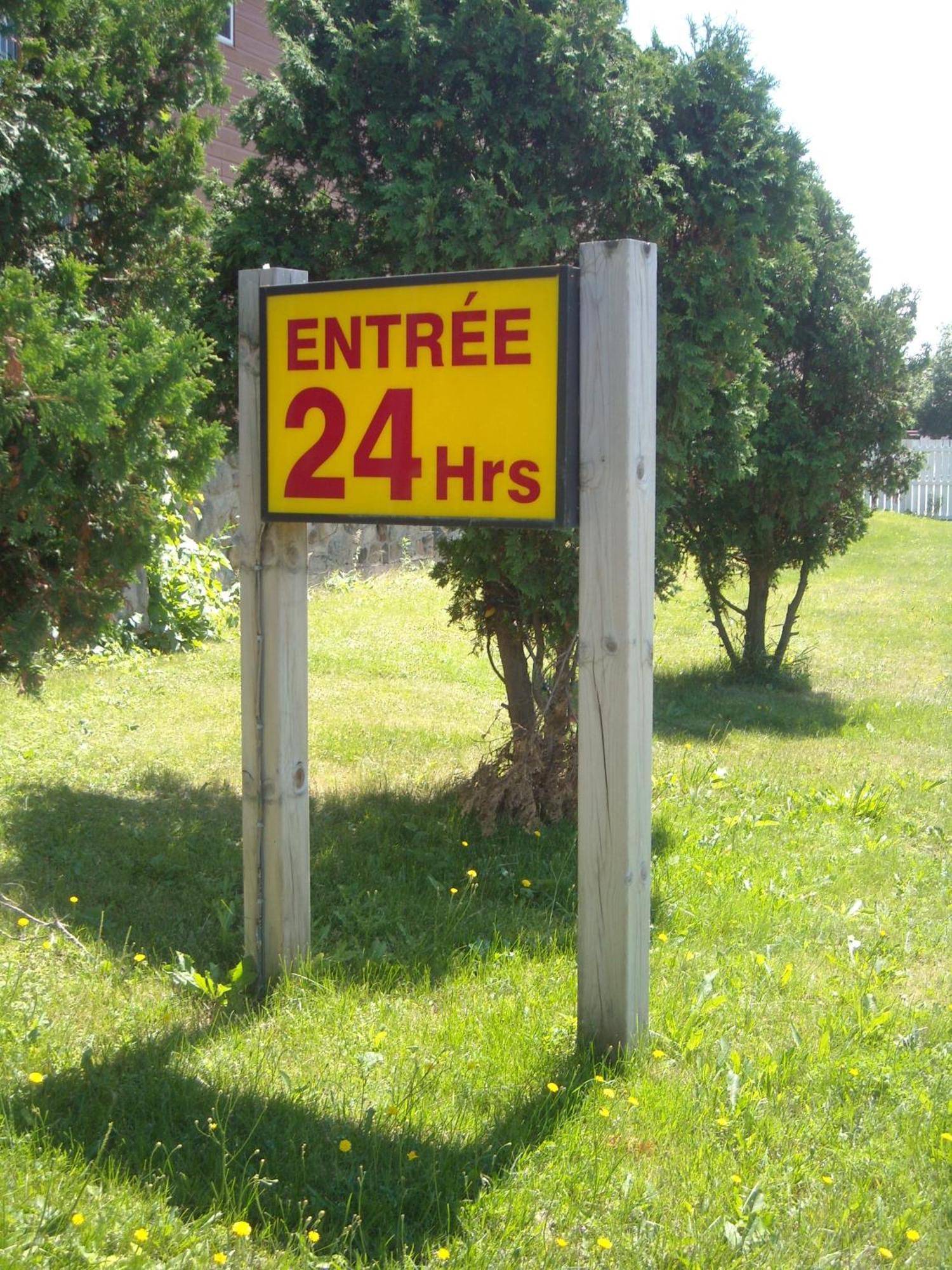 Notre-Dame-de-l'Ile-Perrot Motel Montreal المظهر الخارجي الصورة